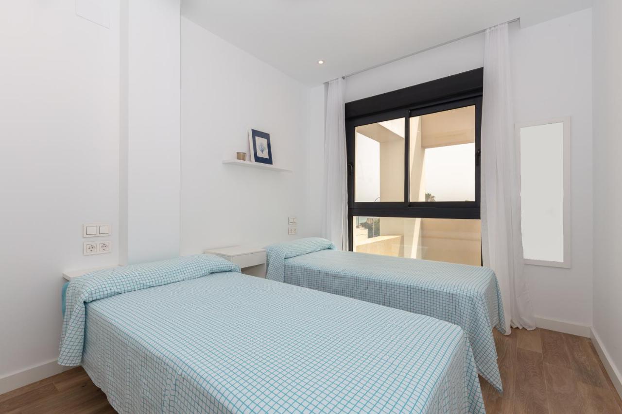 דירות טורמולינוס Terraza Del Mar: Apartamento Con Terraza Y Piscina מראה חיצוני תמונה
